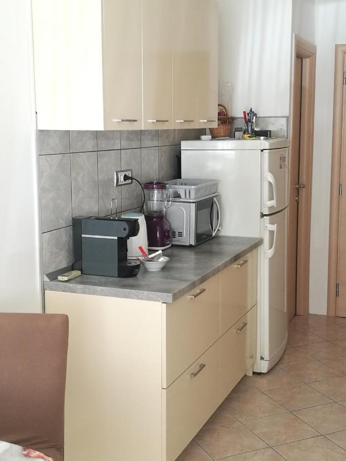 Nice And Cozy Two Single Bed Room Сплит Екстериор снимка