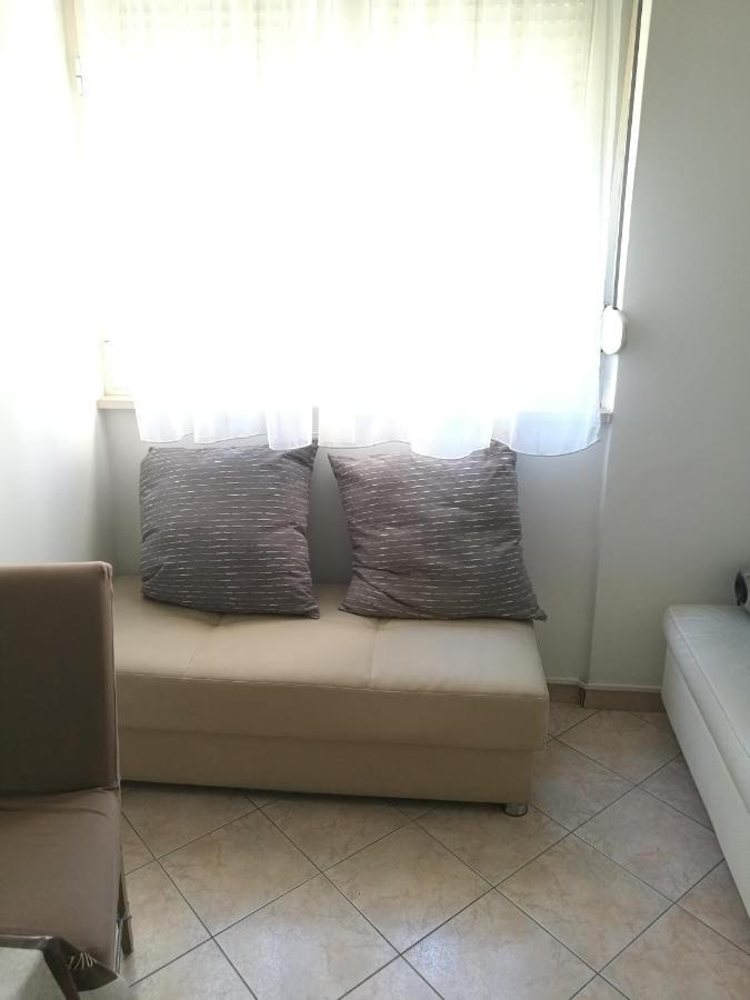Nice And Cozy Two Single Bed Room Сплит Екстериор снимка