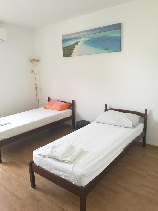 Nice And Cozy Two Single Bed Room Сплит Екстериор снимка