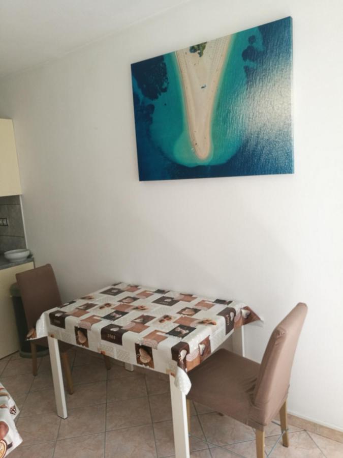 Nice And Cozy Two Single Bed Room Сплит Екстериор снимка